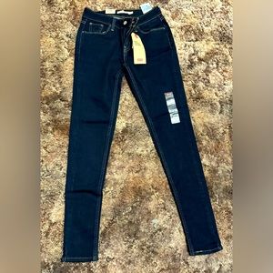 Levi’s 535 Super Skinny Jeans